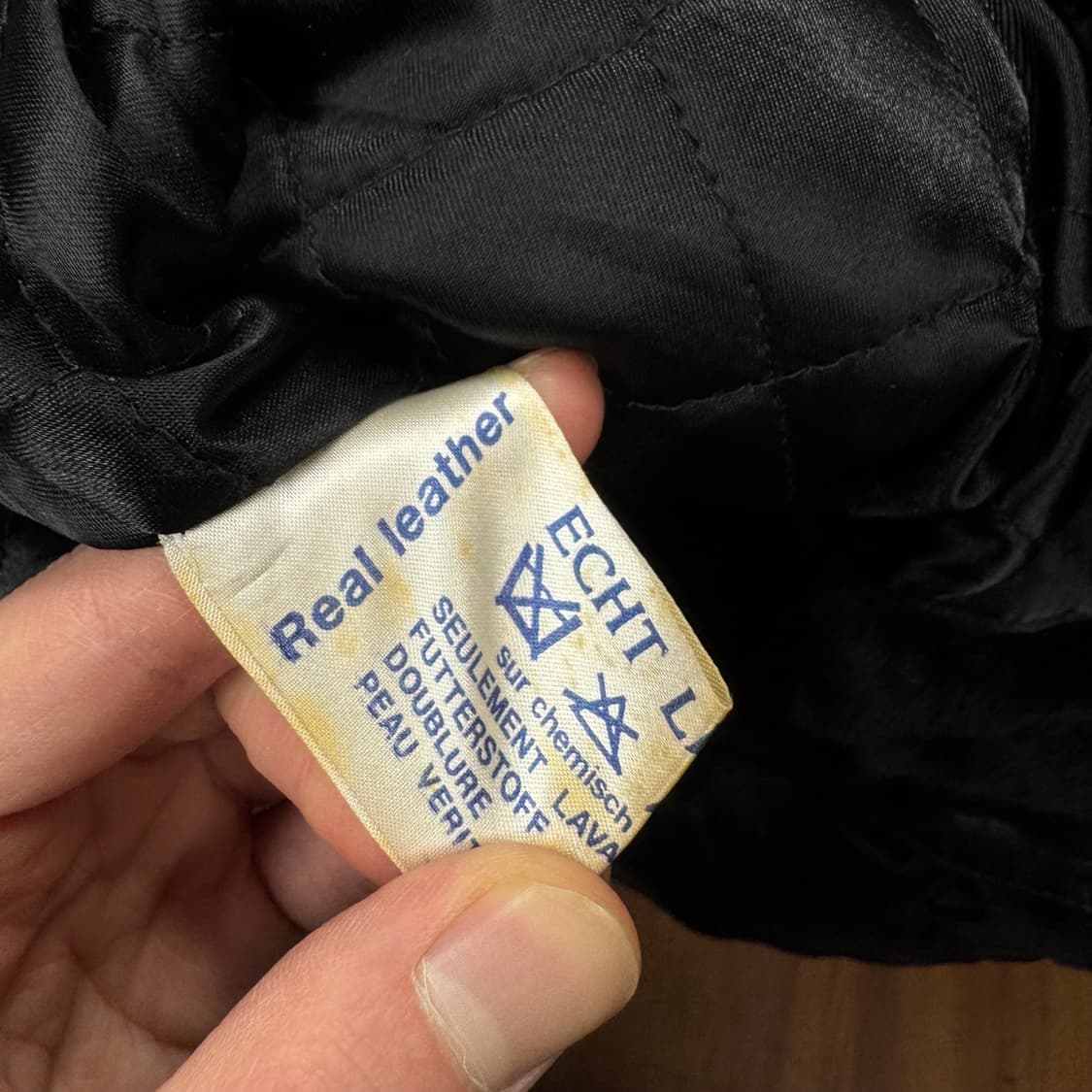 알랭드롱 빈티지 퍼카라 레더 반코트 안감 퀼팅 디테일 블랙 상품이미지6