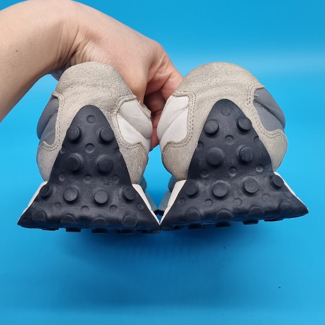 o 뉴발란스 327 그레이 운동화 255 상품이미지4