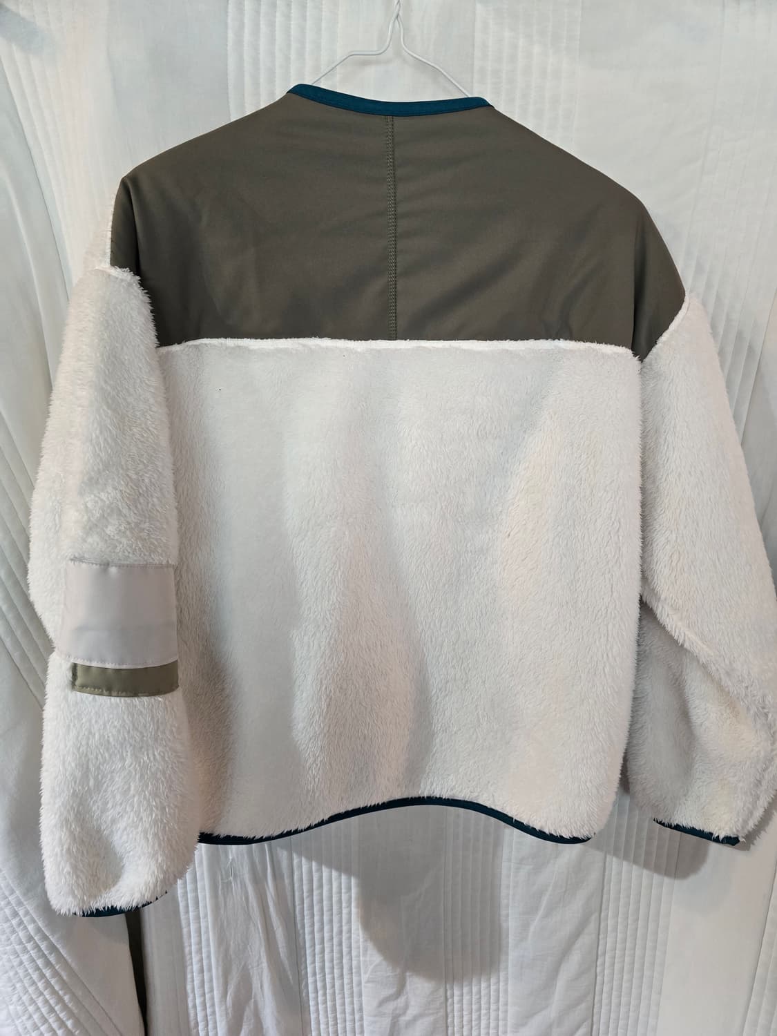 나이키 WILD 뽀글이 플리스 화이트 상품이미지4