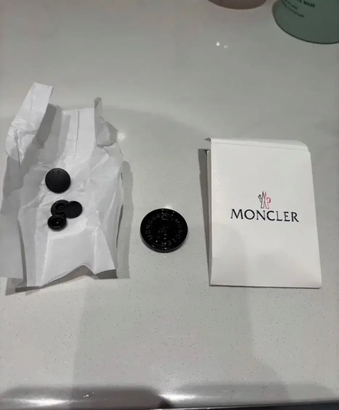 몽클레어 클루니 여분단추세트 상품이미지1