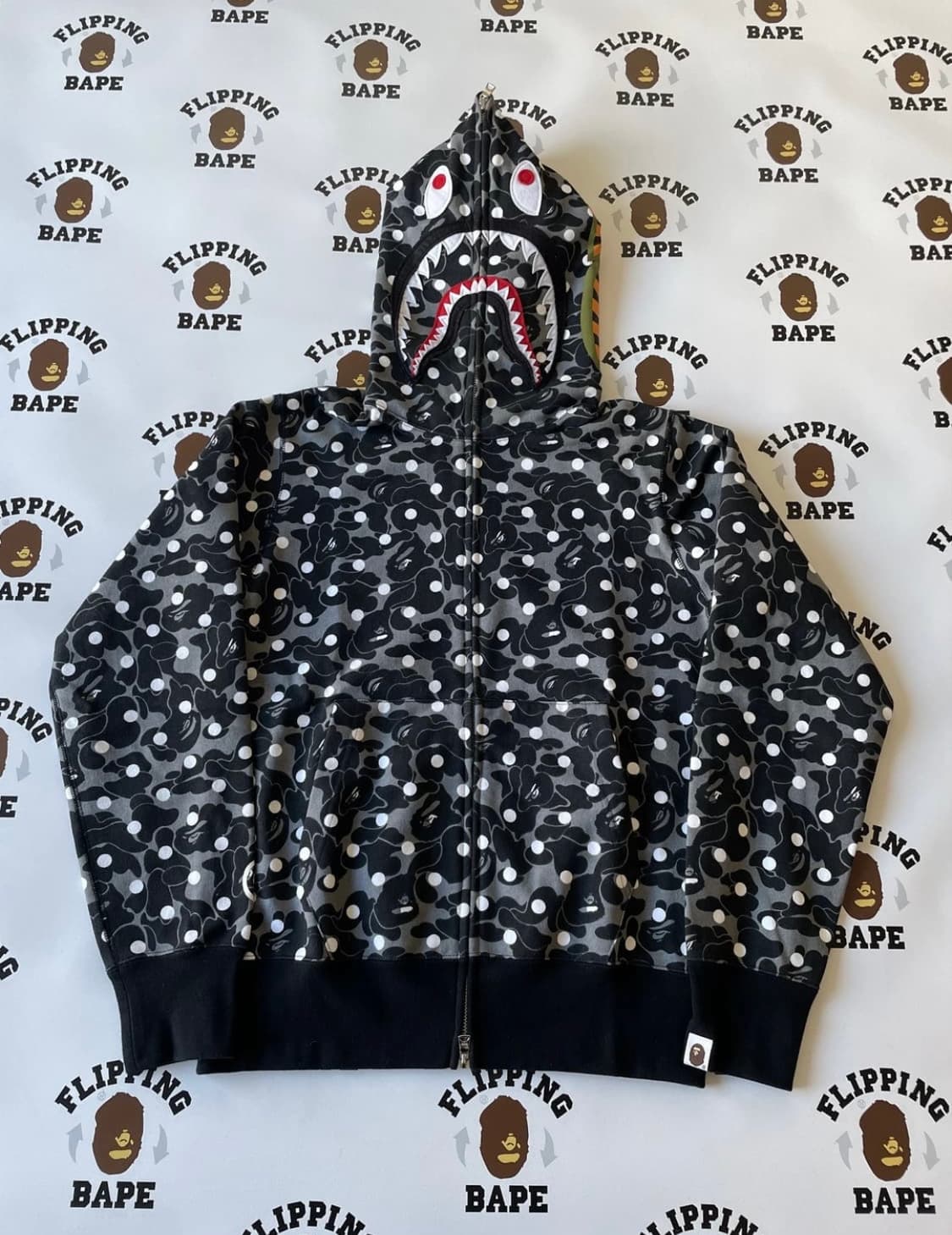 XL 베이프 도트 샤크 후드집업 상품이미지1