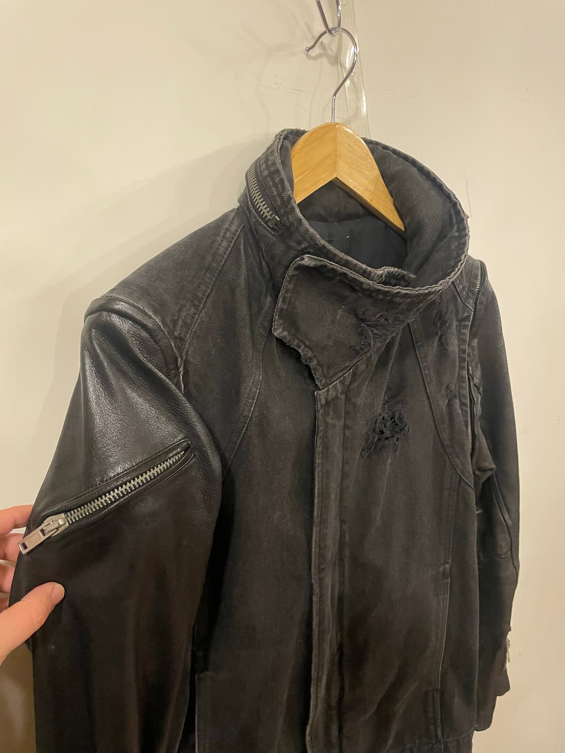 다이어트부처슬림스킨 하이넥레더 자켓 상품이미지3