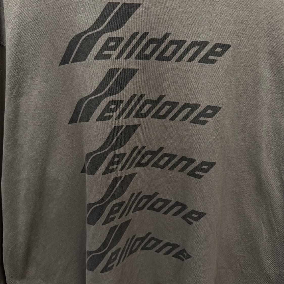 웰던 WE11DONE 롱슬리브 전면 레터링 로고 포인트 차콜 상품이미지5