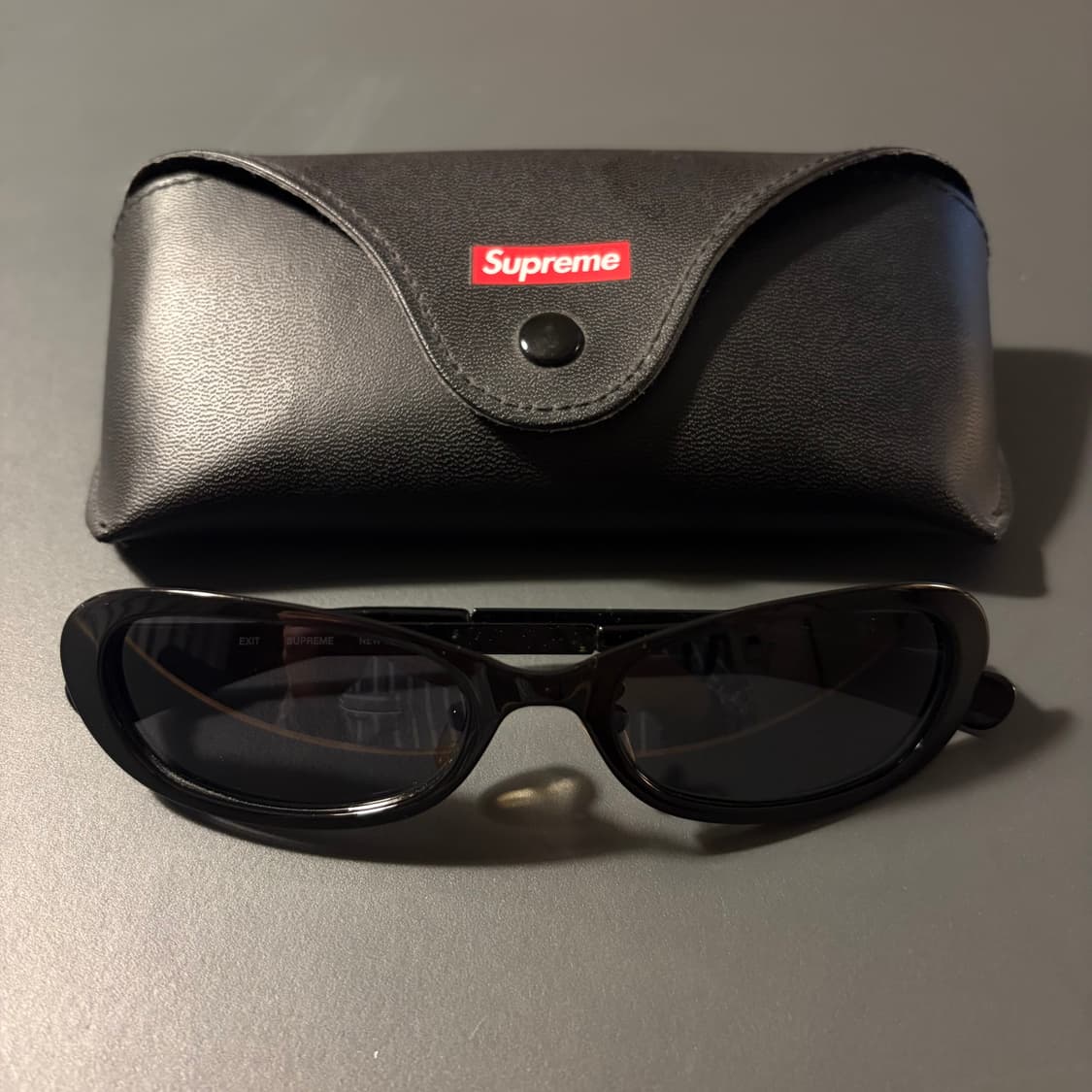 슈프림 18ss Exit Sunglasses 상품이미지3