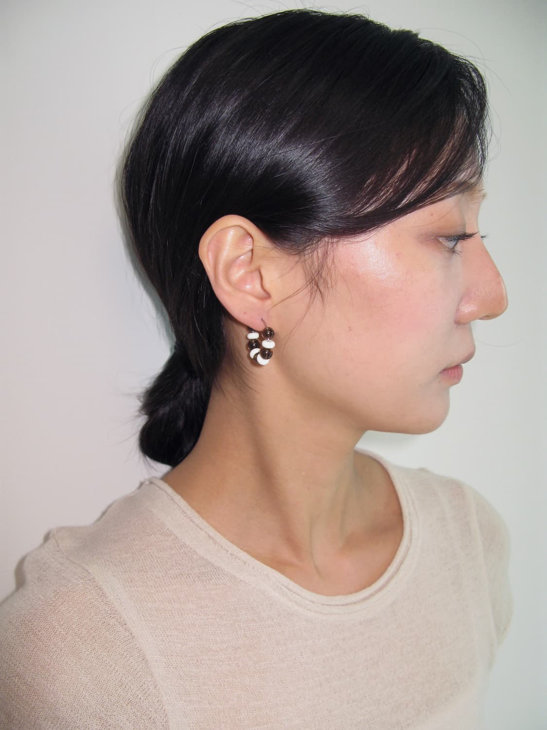 Cream Smoke Hoop Earrings 상품이미지3