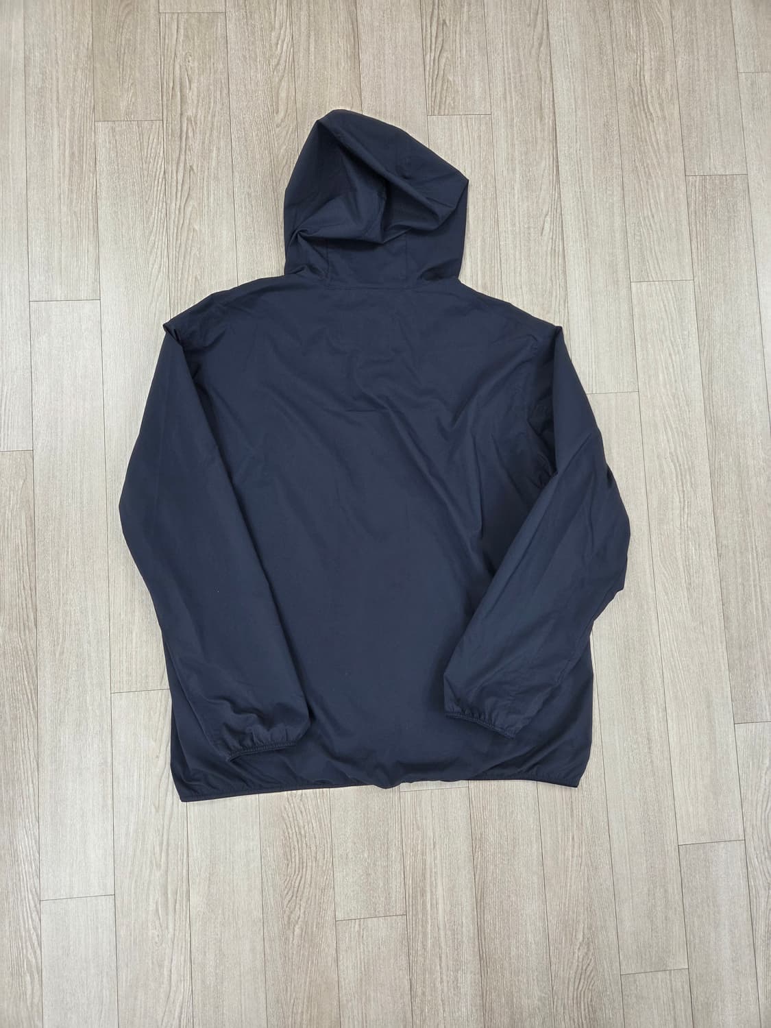 유니클로 UV 포켓터블 바람막이 윈드브레이커 자켓 네이비 XL, 105 상품이미지5