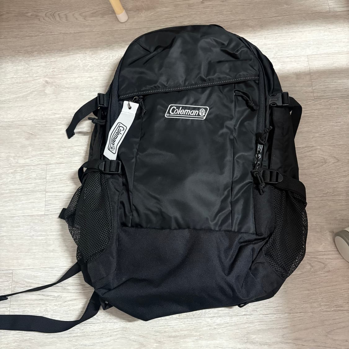 콜맨 워커 33L 아웃도어 여행 백팩 블랙 상품이미지1
