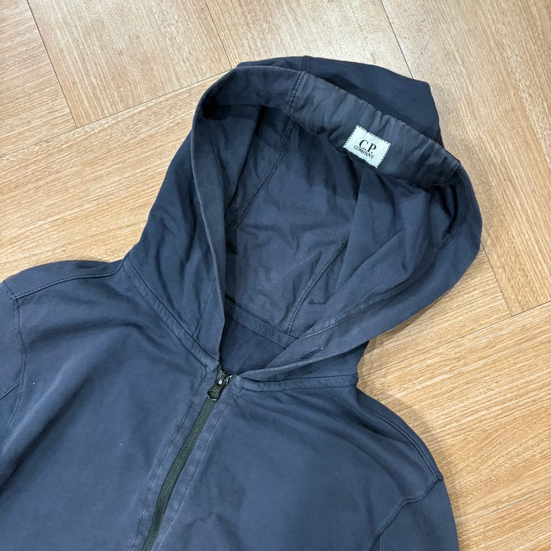 씨피컴퍼니 고글 후드집업 상품이미지3