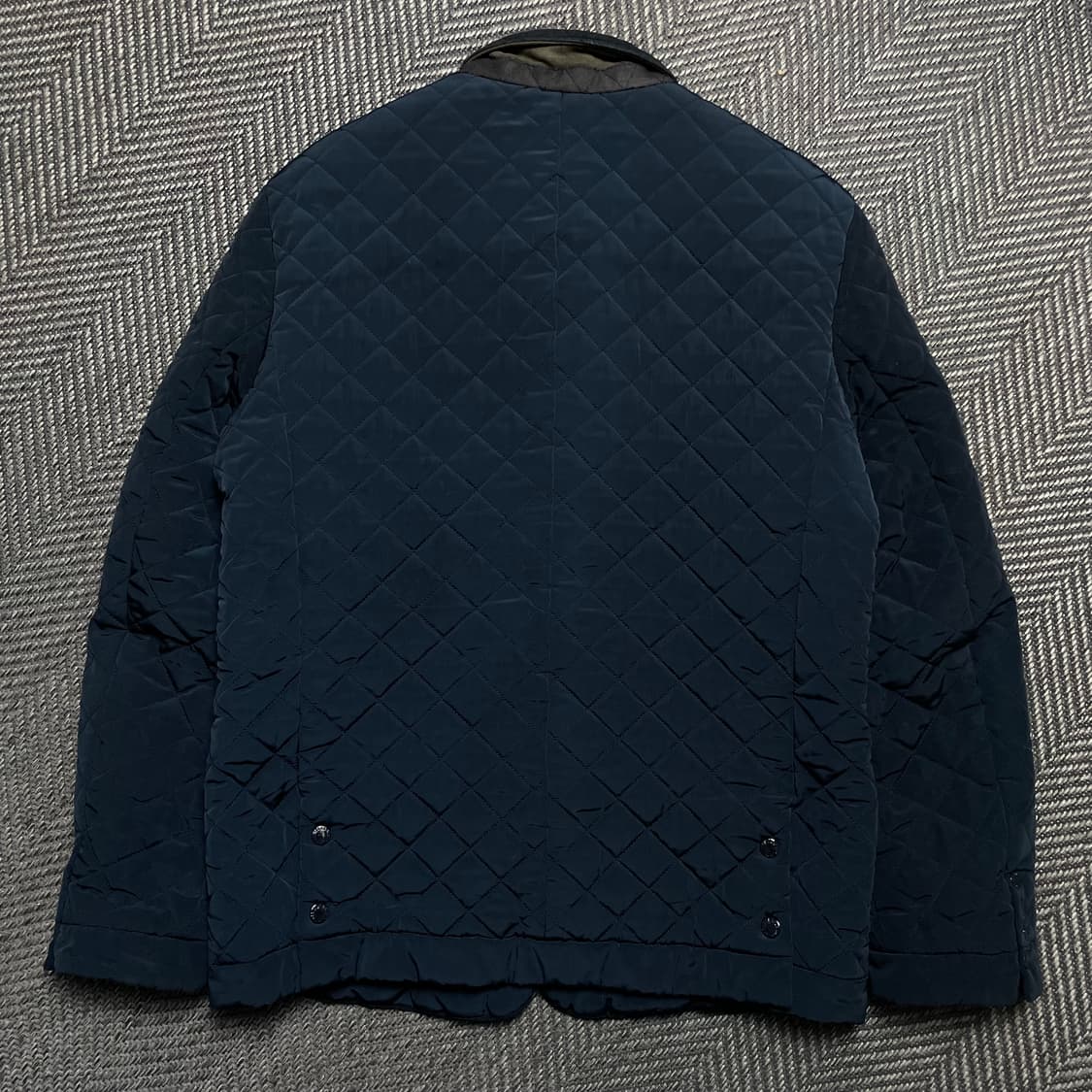 EVISU 에비수 미니멀 뱃지 로고 다이아몬드 퀼팅 자켓y 5392 상품이미지3