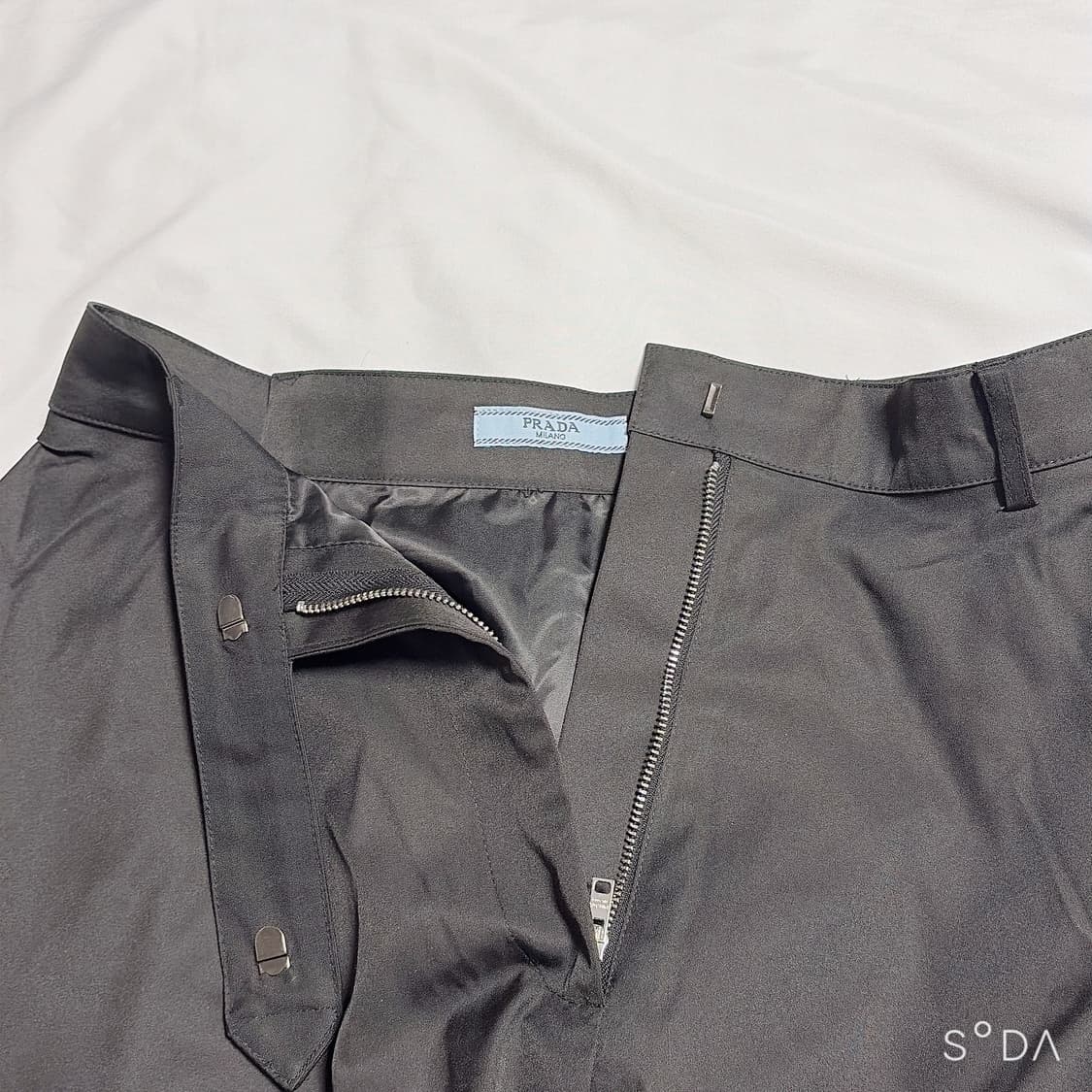 프라다 삼각로고 플레어 스커트 42 상품이미지6