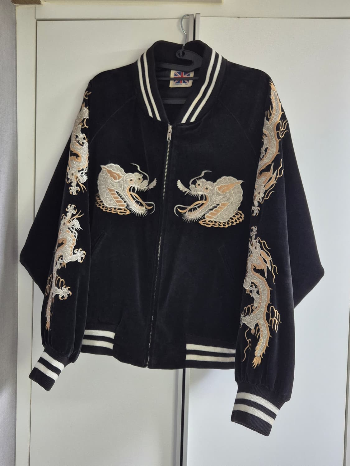 LONDON F.B. 80’s 白龍 벨벳 스카쟌 상품이미지1