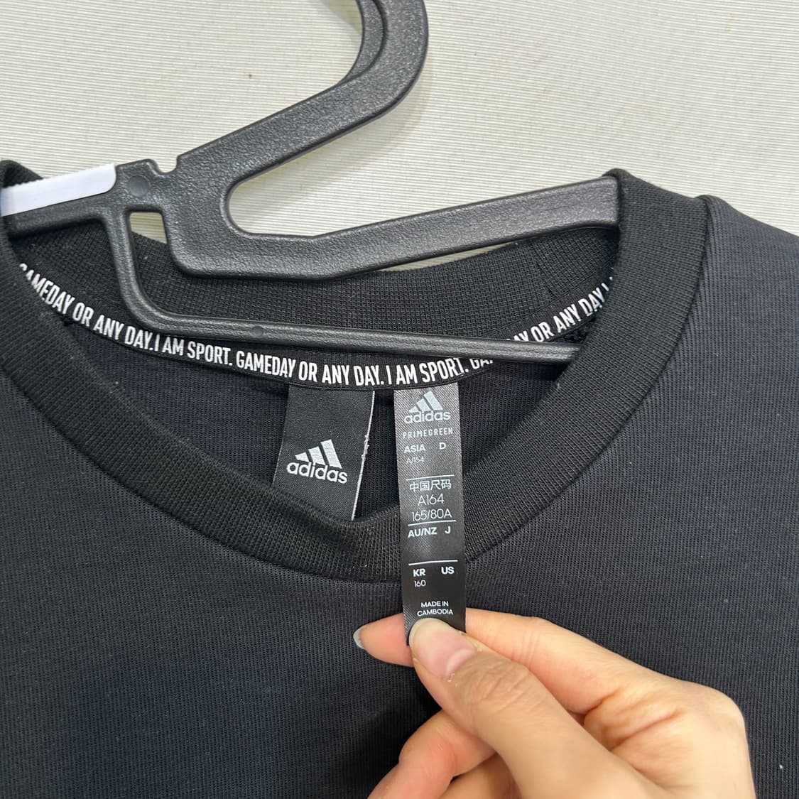 아디다스 여성 사이드라인 맨투맨 블랙 상품이미지2