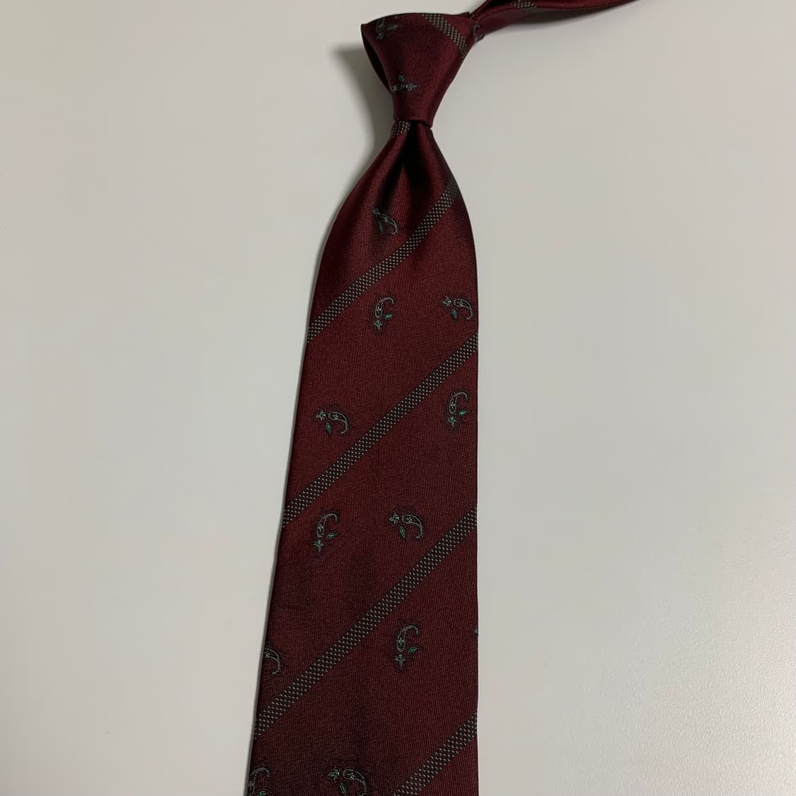 입생로랑(YSL) 페이즐리 슬림넥타이 명품 100실크 정장룩 코디 상품이미지8