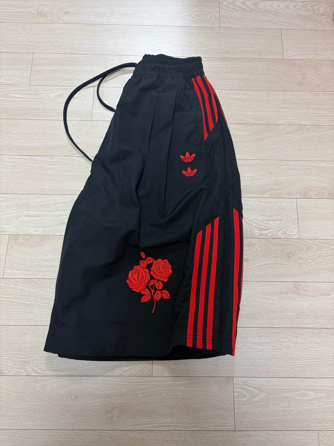 윌리차바리아 x 아디다스 팬츠 상품이미지1