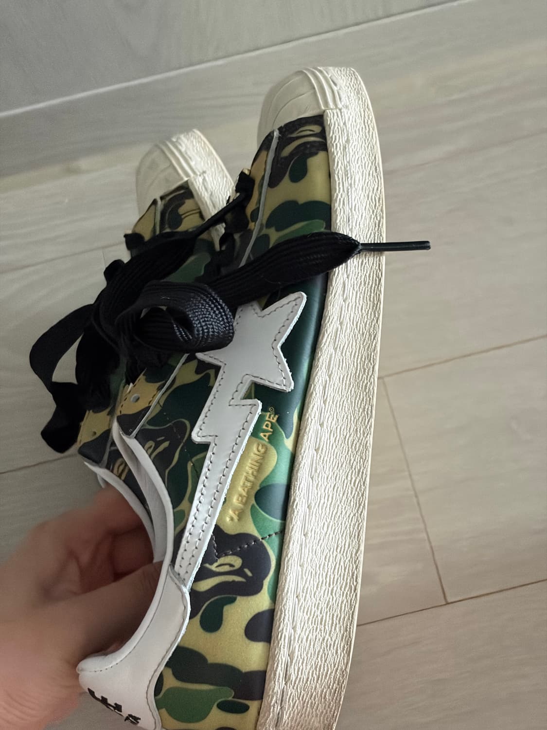 베이프 x 아디다스 슈퍼스타 그린카모 235 상품이미지8
