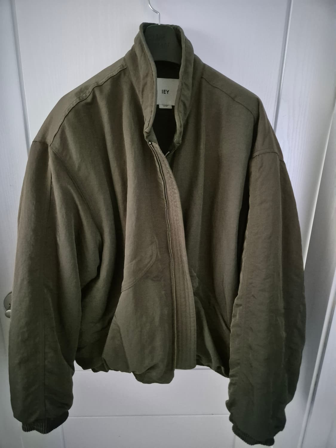 이에이 와이어카라 카키 l사이즈 상품이미지1