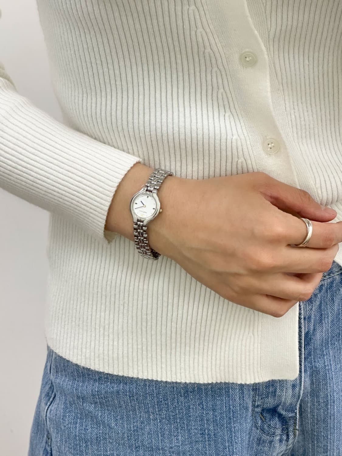 courreges / 꾸레쥬 실버 스테인리스 라운드 쿼츠 시계 상품이미지9