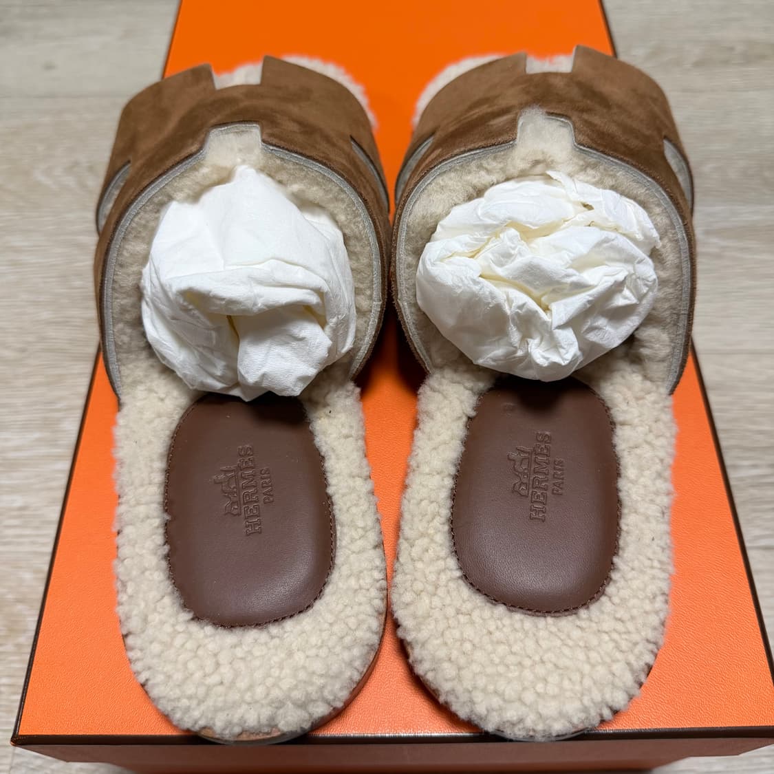[S+급/42] 에르메스 이즈미르 시어링 샌들 스웨이드 슬리퍼 상품이미지7