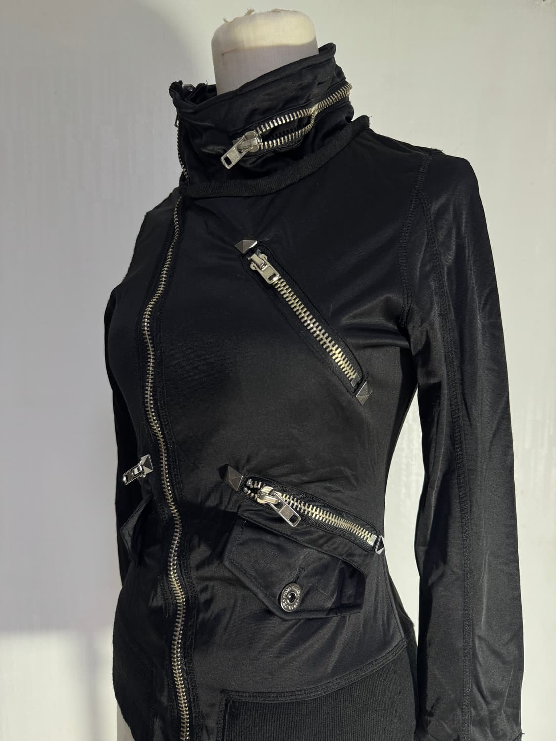 dia 하이넥 비대칭 지퍼 라이더 자켓 y2k 갸루 다이아 상품이미지1