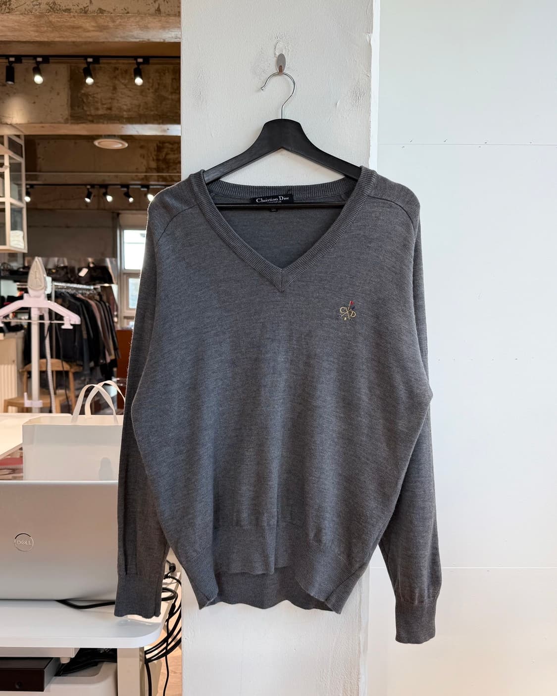 크리스찬 디올 몬슈어 그레이 로고자수 브이넥 니트  상품이미지2