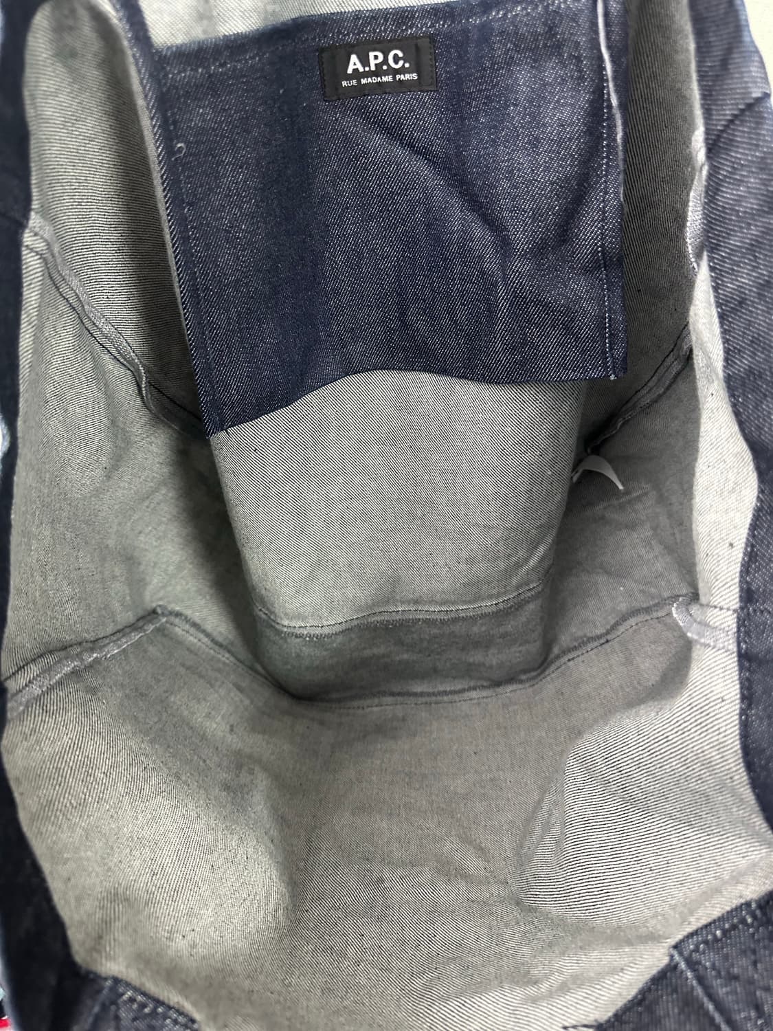 A.P.C tote bag 상품이미지3