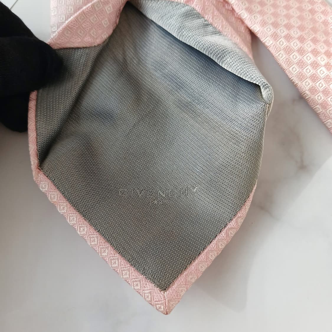 지방시 실크 핑크 다이아 패턴 넥타이 9.6cm A등급 A18846
 상품이미지9