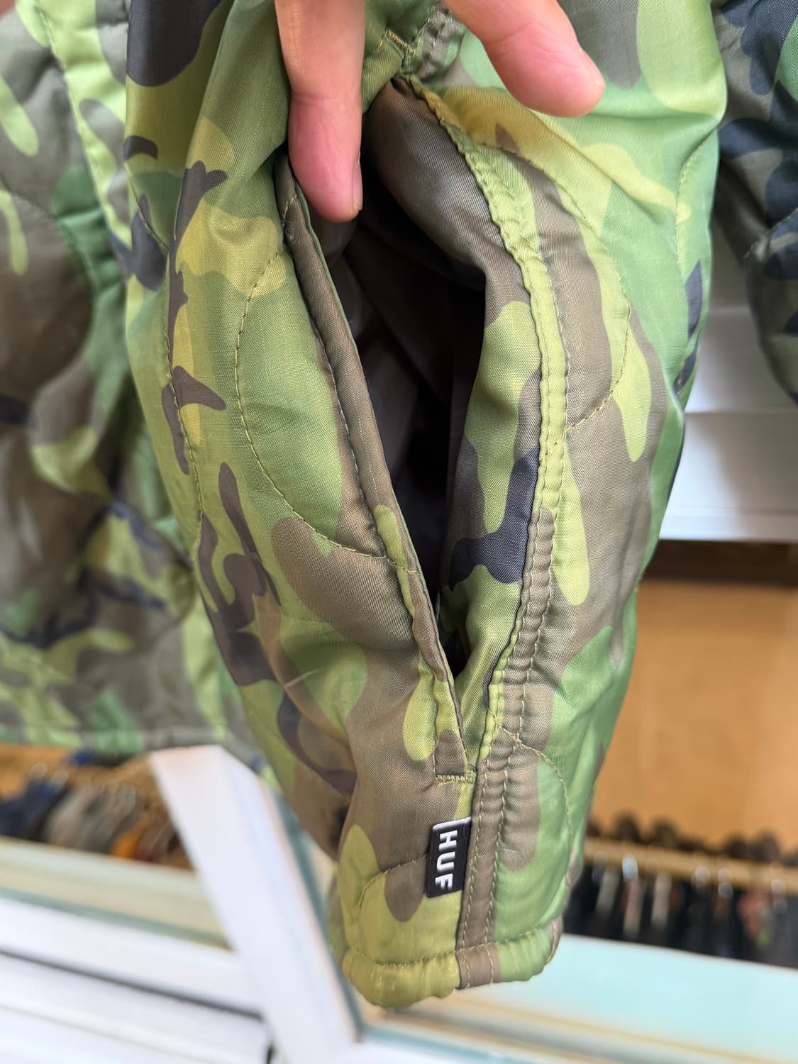 HUF 허프 카모플라쥬 퀼팅 자켓 L 상품이미지3