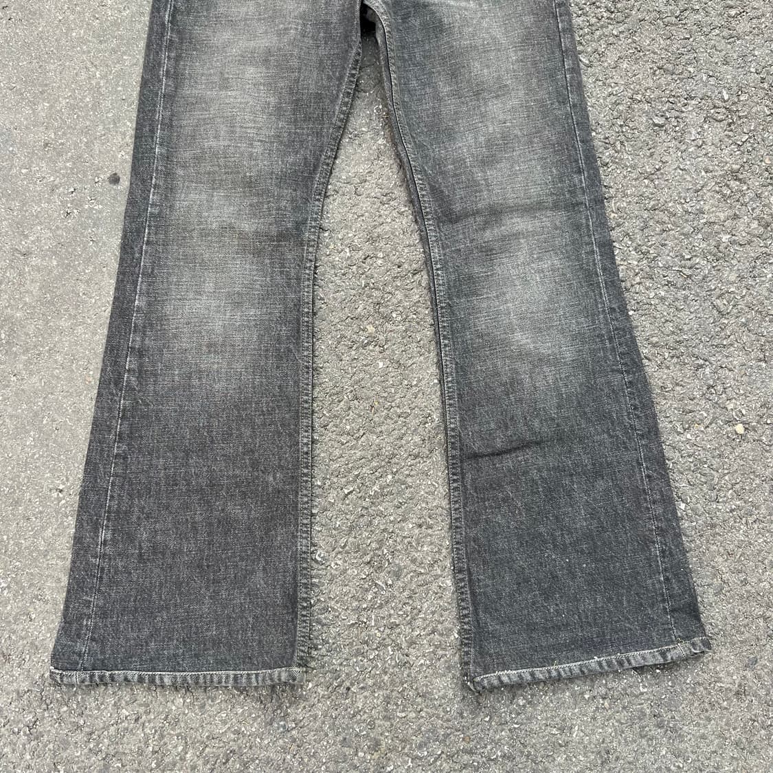 00‘s 헬무트랭 본인기 블랙 워시드 부츠컷 진 상품이미지3