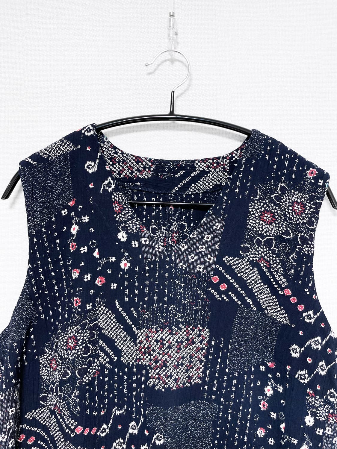 Retro Pattern V-Neck Sleeveless 상품이미지2