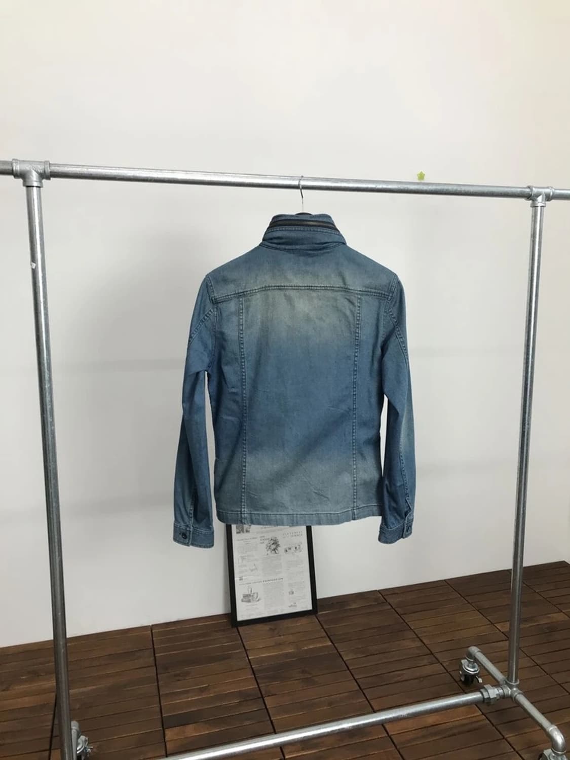 Vogush Light Fade Denim Jacket 상품이미지4
