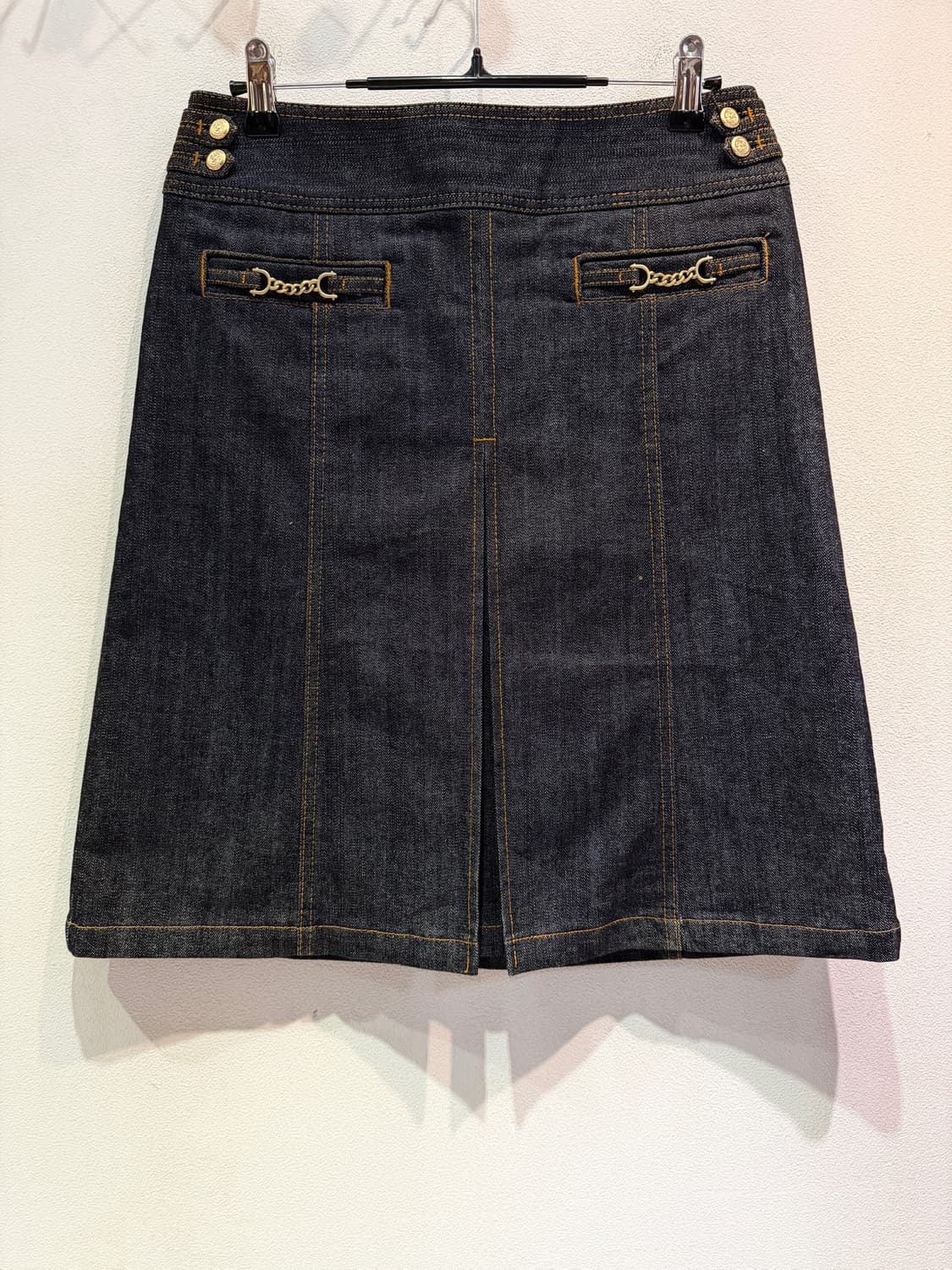 Kumikyoku Gold Chain Denim Skirt (29) 상품이미지1