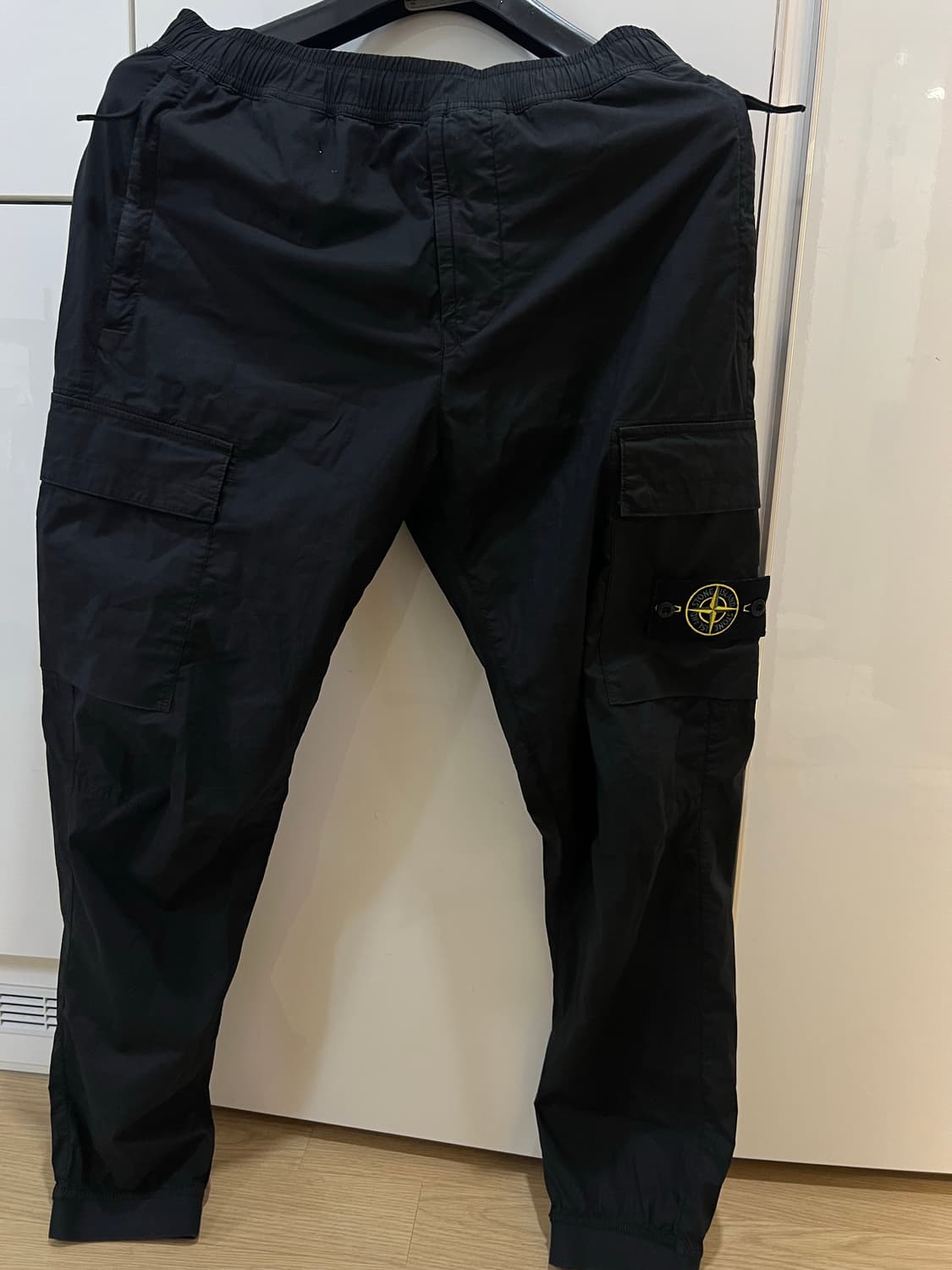 24ss 스톤아일랜드 조거팬츠 30-32 (새상품급) 상품이미지1