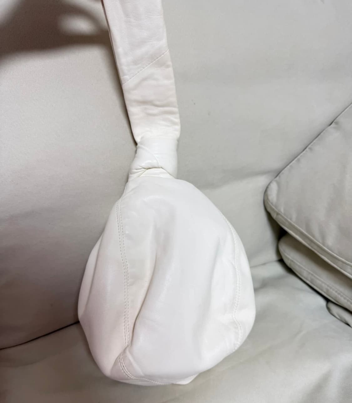 르메르 펄스 볼백 아이보리 상품이미지2