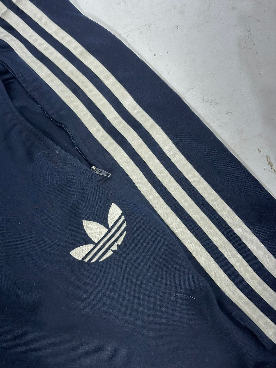 90s 아디다스 네이비 화이트 삼선 파이어버드 와이드 트레이닝 팬츠 상품이미지6
