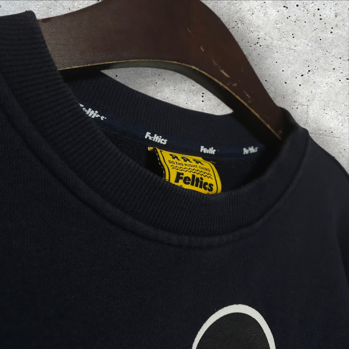 펠틱스 X 미키마우스 기모 맨투맨 네이비 (95/M) 상품이미지4