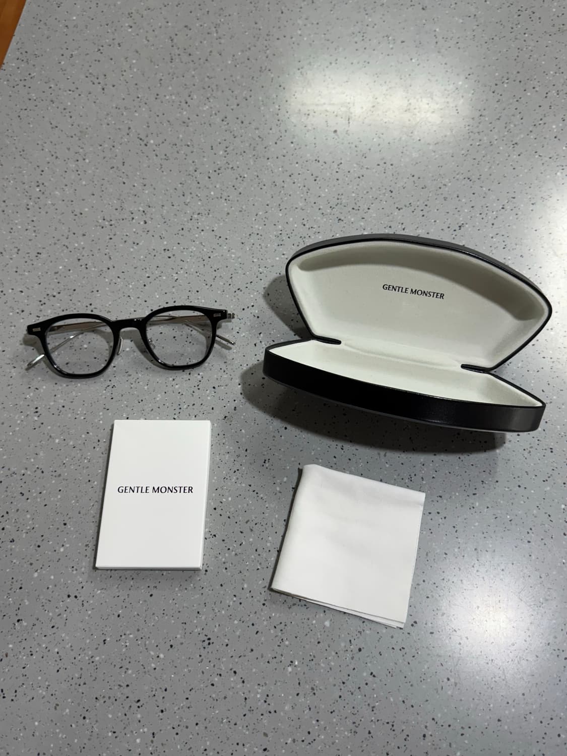 젠틀몬스터 롭01  상품이미지1