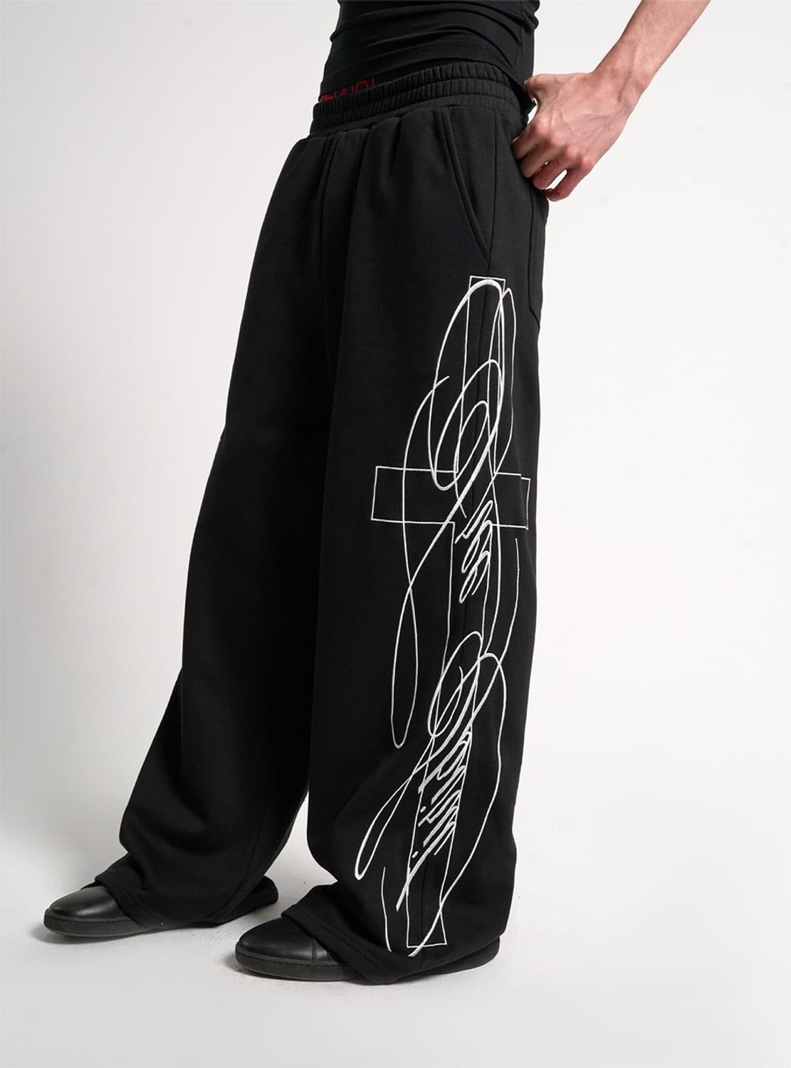 Cross Embroidery Wide Sweatpants 상품이미지1
