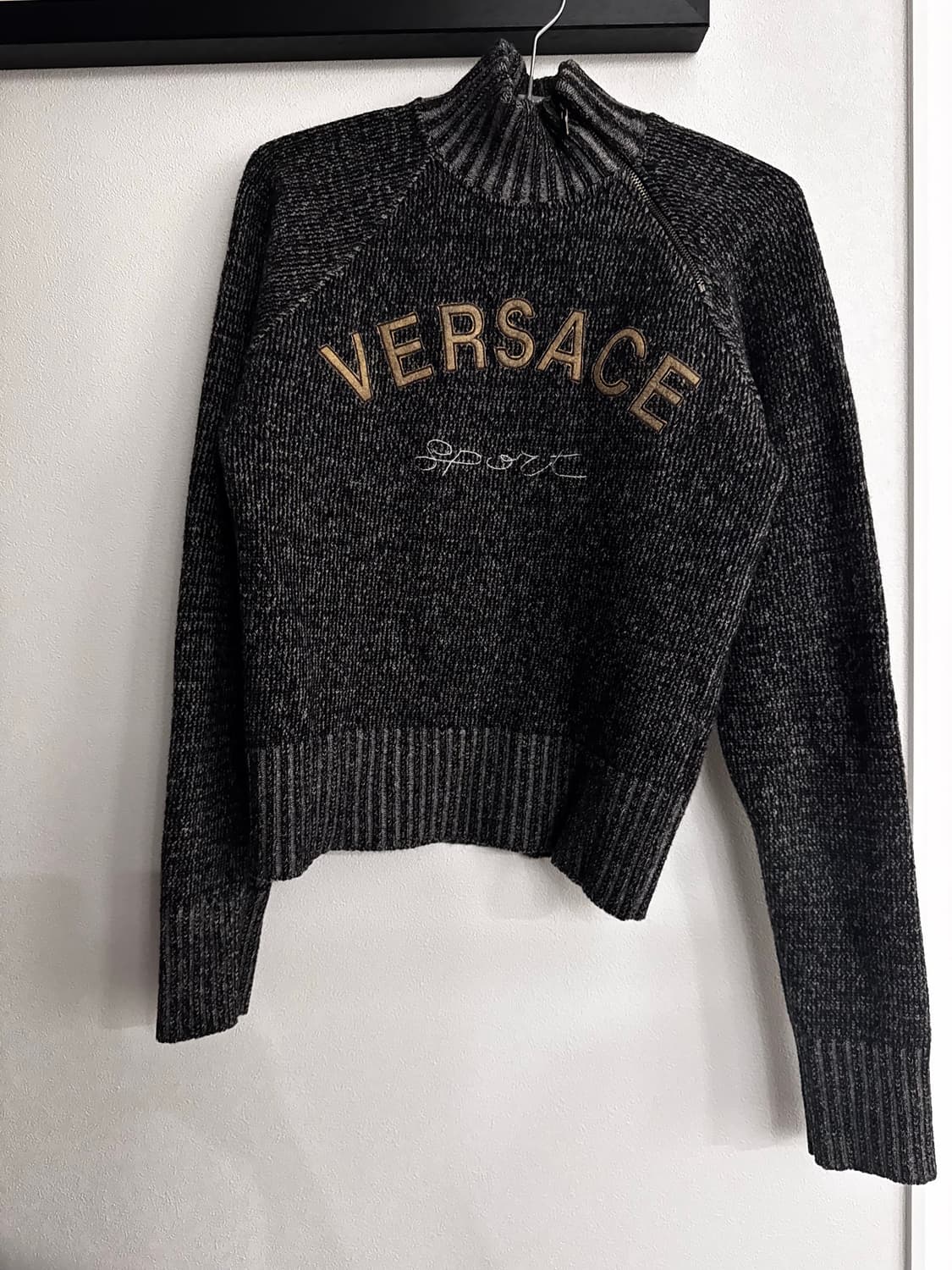 베르사체 반하이넥 목폴라 니트 상품이미지3