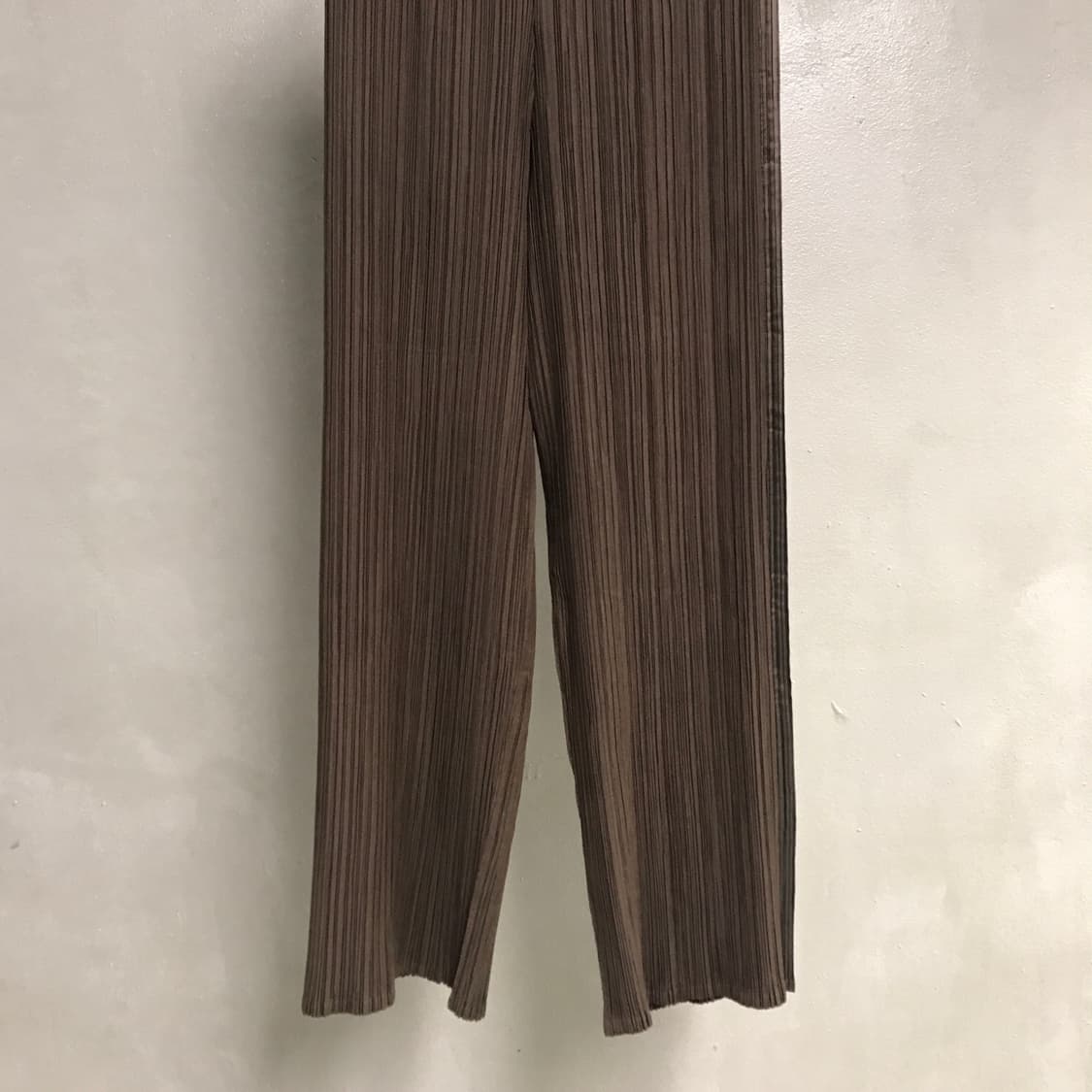 이세이 미야케 플리츠 팬츠 브라운 4(W) 상품이미지3