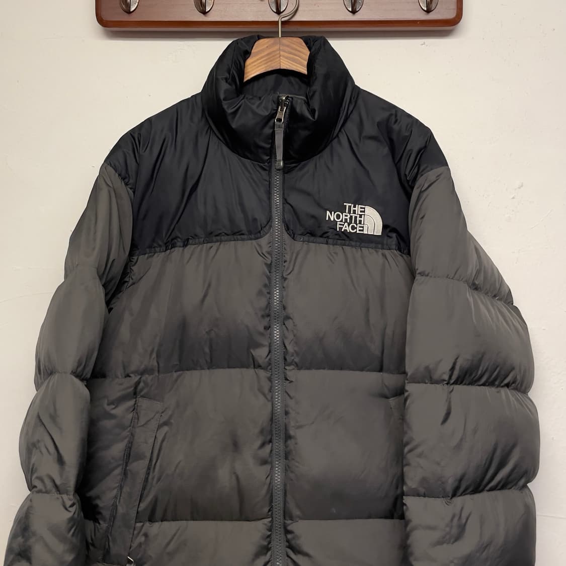 노스페이스 700필 눕시 진 그레이 구스다운 패딩   상품이미지3