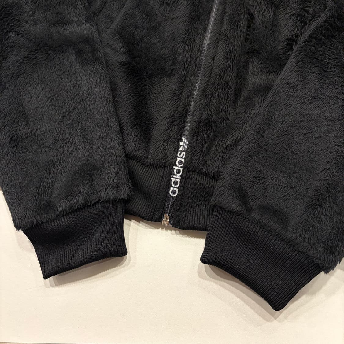 [95] 아디다스 블랙 퍼 후드집업 카모 빅로고 B790 상품이미지7