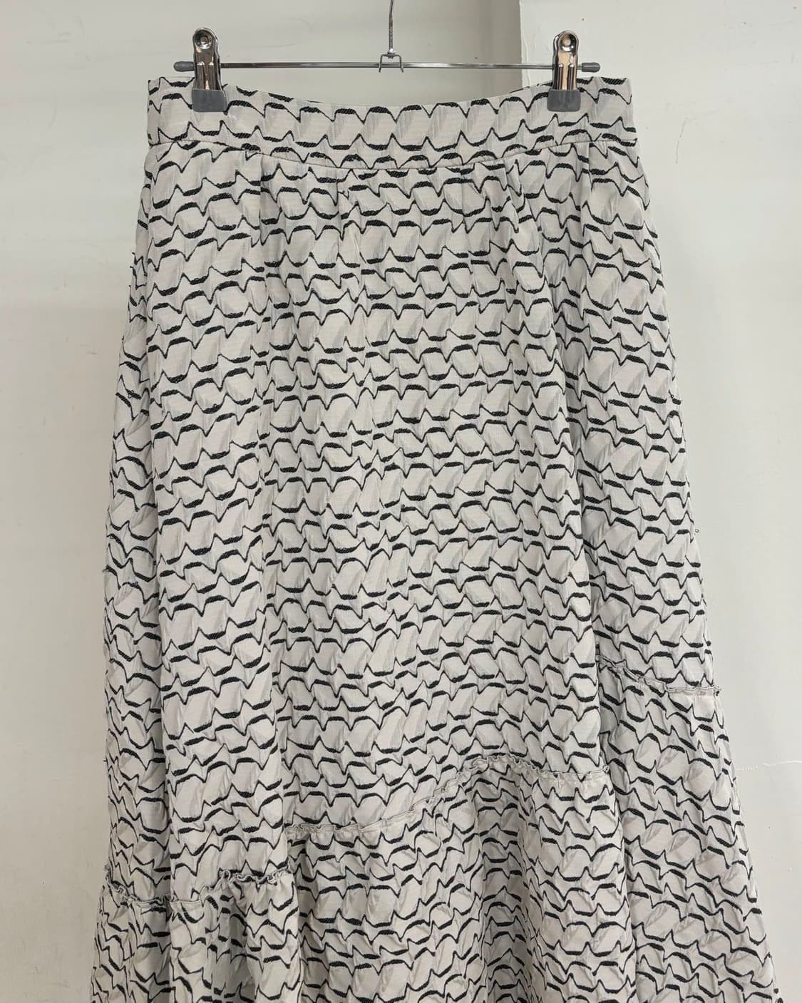 랑방 블랙 앤 화이트 패턴 롱 스커트 상품이미지5