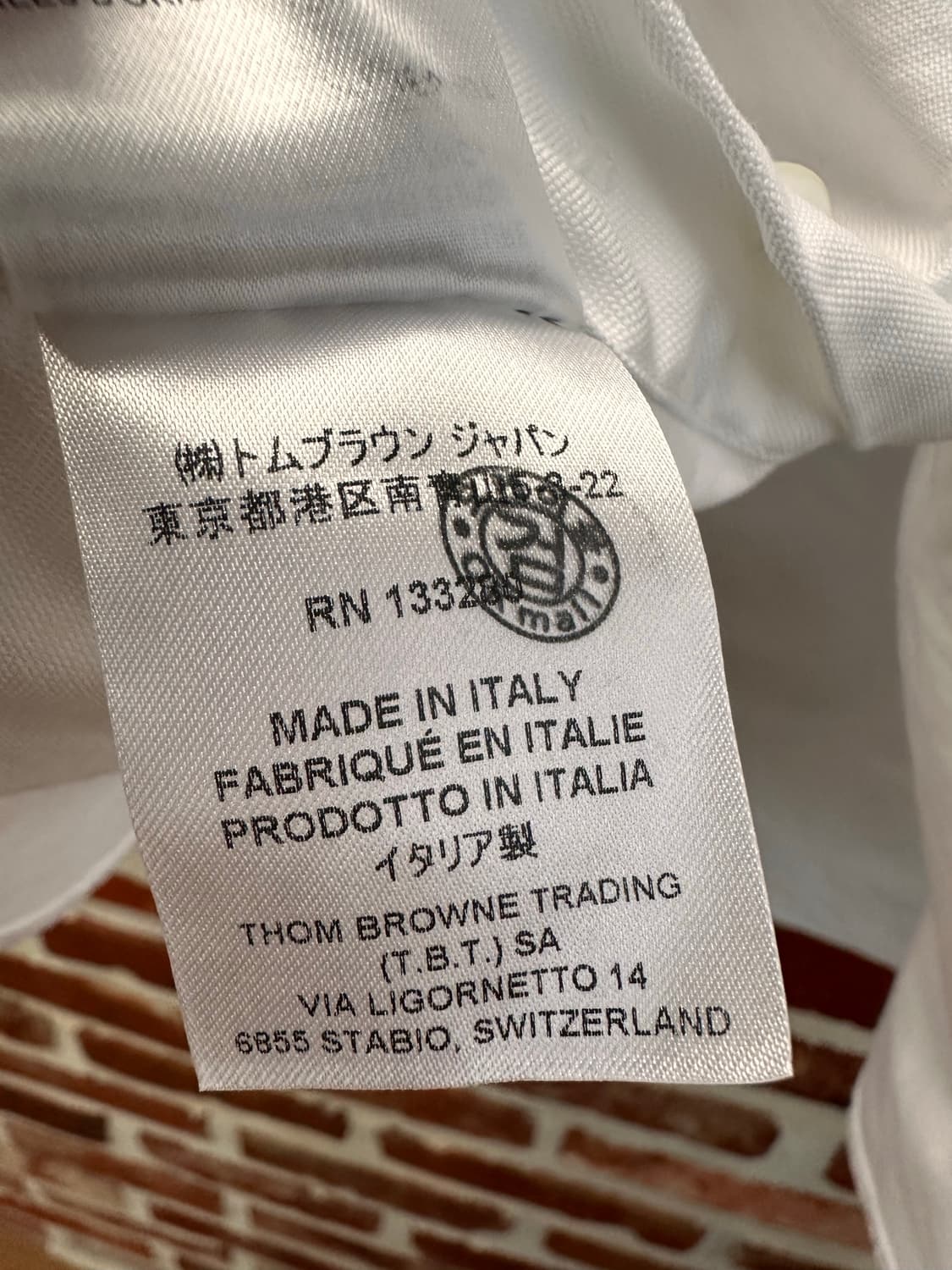 (3)톰브라운 24FW 사선완장 스트레이트핏 셔츠 상품이미지10