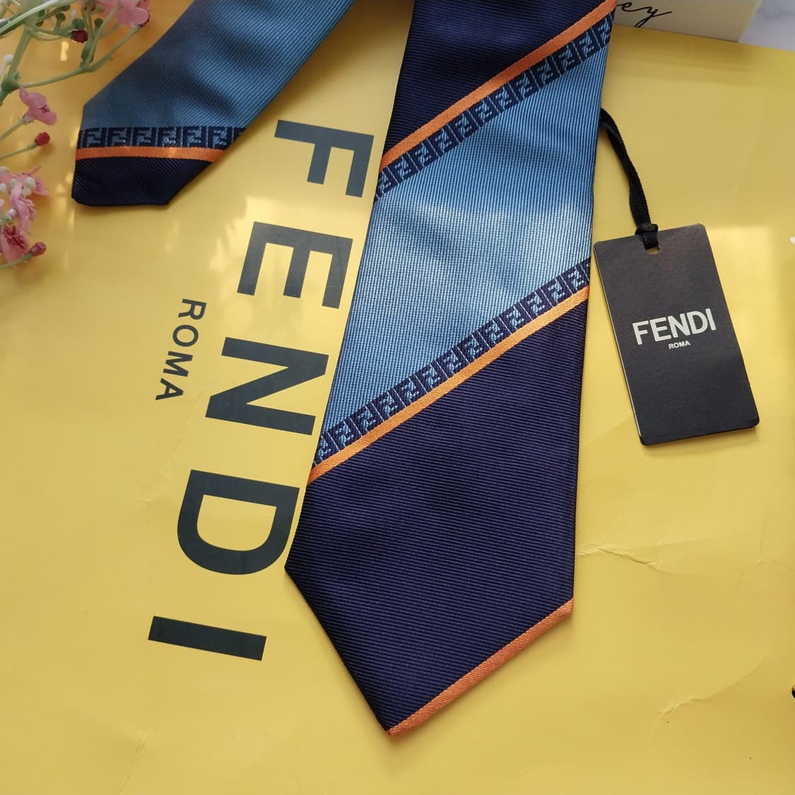 펜디 실크 블루 주카 자카드 레지멘탈 넥타이 8.5cm 새제품 K1701 상품이미지4