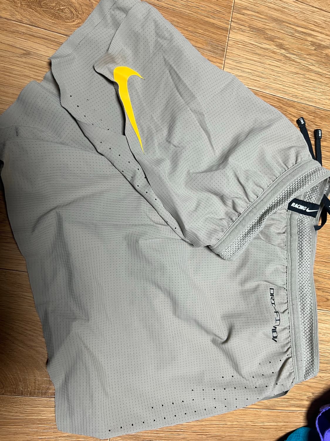 나이키 에어로스위프트 쇼츠 상품이미지1