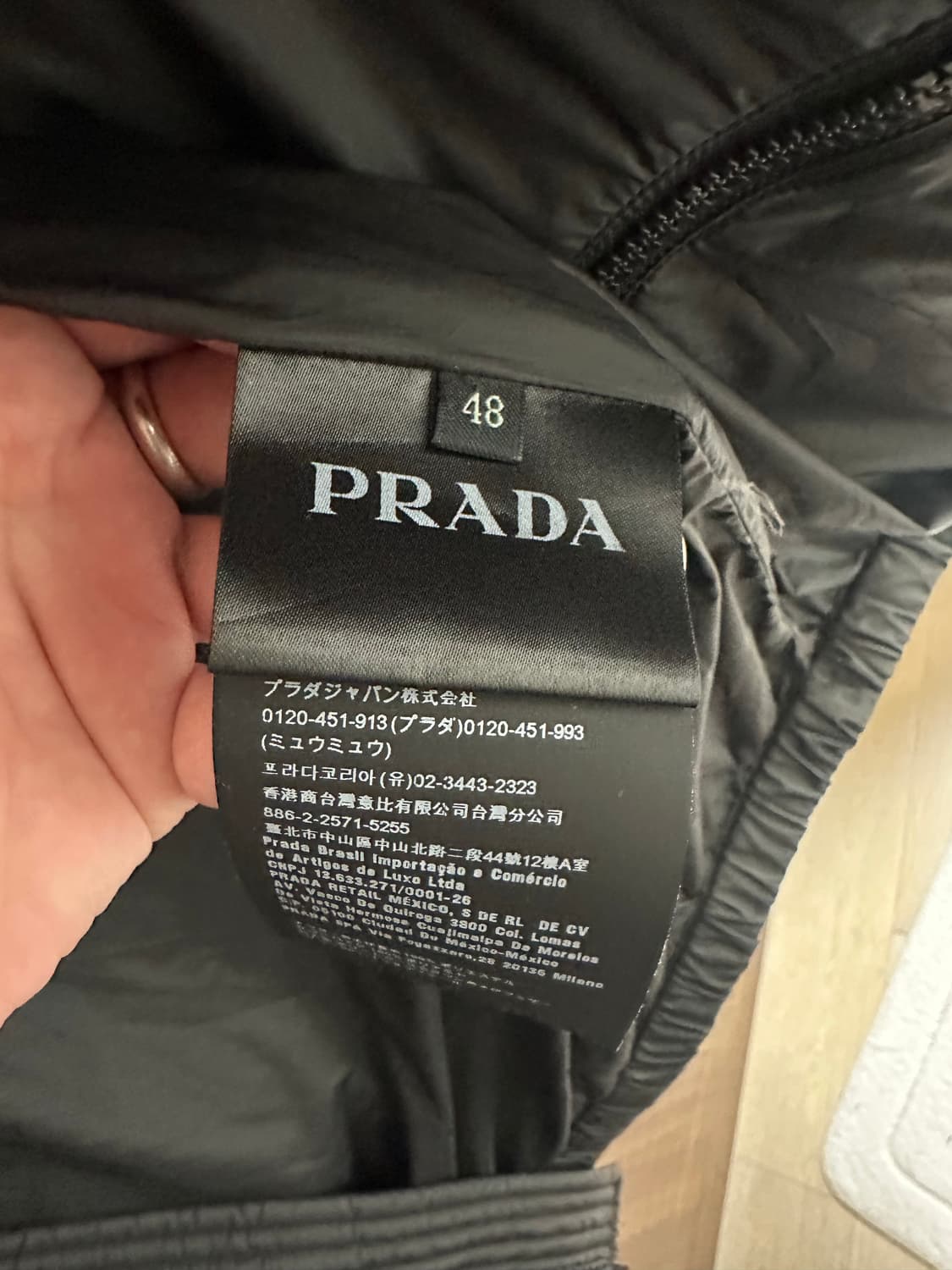 [48] 프라다 10fw 리나일론 패딩  상품이미지5