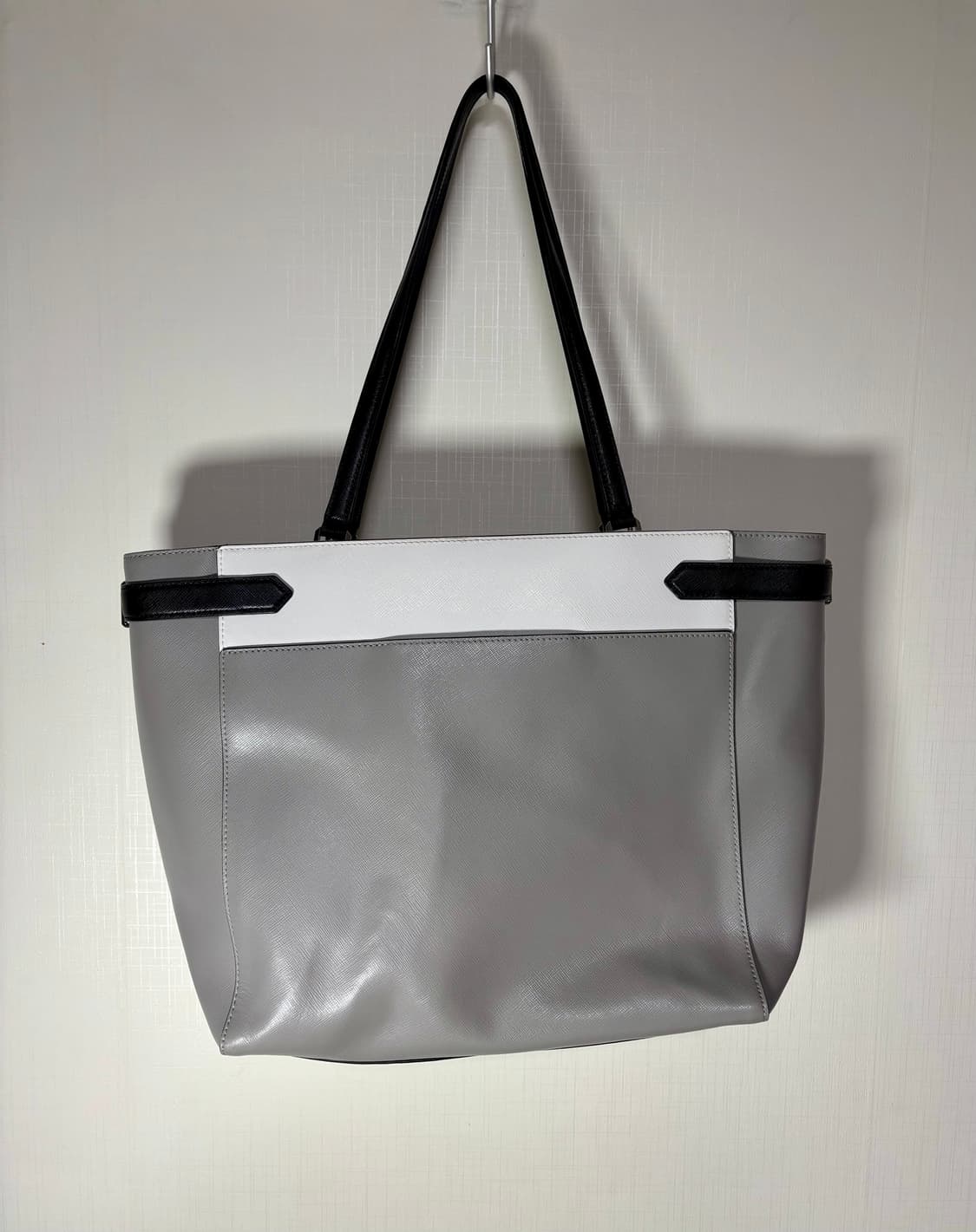 Kate Spade new york 실버 레더 숄더백 가죽 가방 상품이미지4