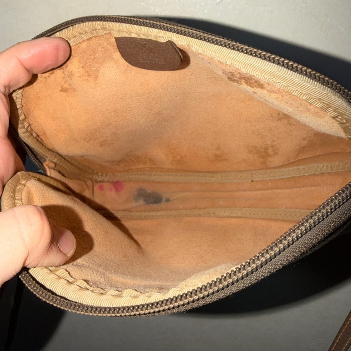 빈티지 구찌 GG슈프림 로고 반달 크로스백 상품이미지10