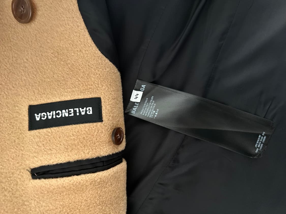 발렌시아가 서스펜디드 코트 상품이미지4