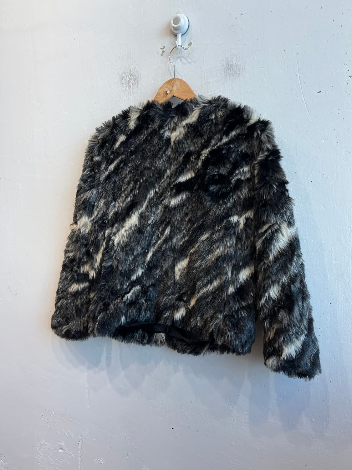 아르마니 익스체인지 울프컬러 퍼 자켓 상품이미지3